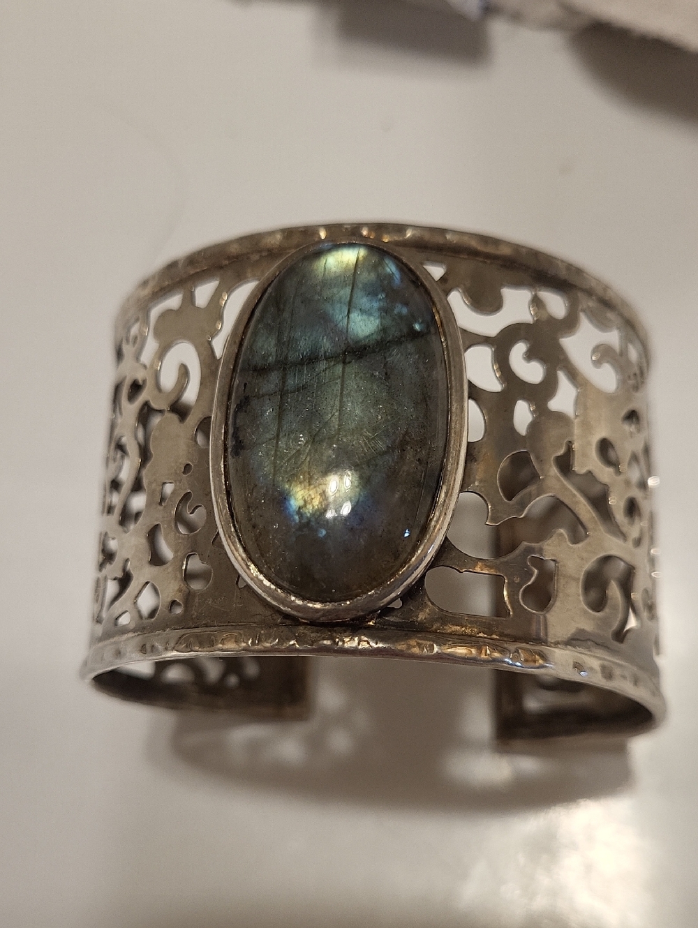Sterling Silver Milor Filigree Cuff Bracelet with Green Labradorite Stone 8 Inch